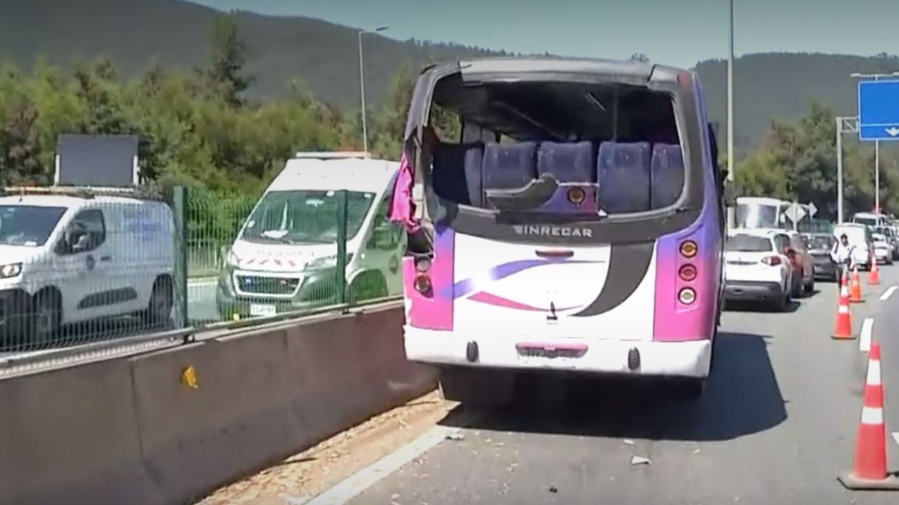 Accidente en Ruta 160: 3 muertos y 11 heridos en Lota Accidente en Ruta 160: 3 muertos y 11 heridos en Lota