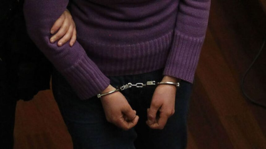 Mujer en arresto domiciliario por parricidio en La Araucanía