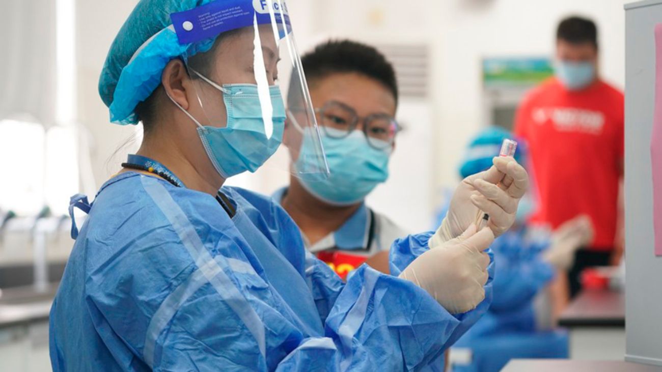 Alerta en China por brote viral afecta a pacientes menores