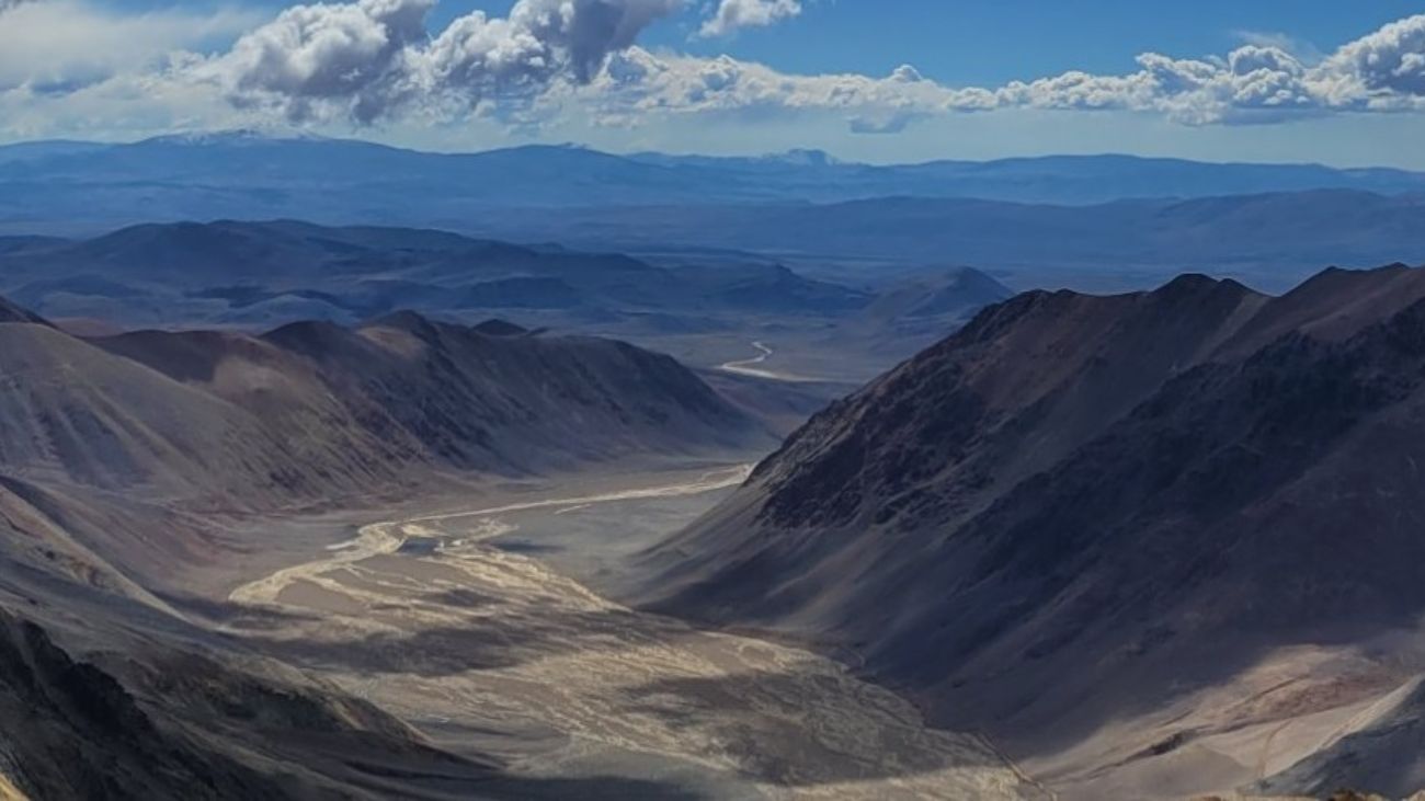 Cerro Vanguardia adquiere derechos mineros del proyecto Michelle, una oportunidad de crecimiento sostenible Cerro Vanguardia adquiere derechos mineros del proyecto Michelle, una oportunidad de crecimiento sostenible