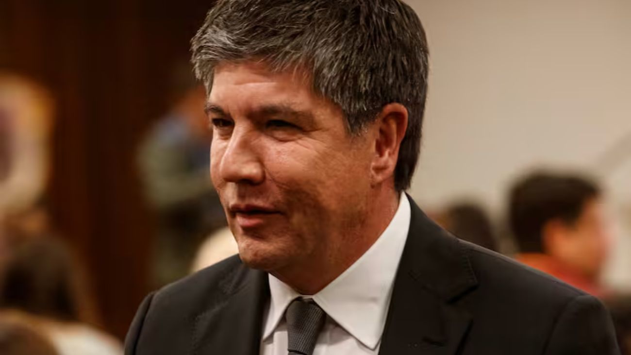 Interrogatorio a exsubsecretario: imputaciones de abuso y violación Interrogatorio a exsubsecretario: imputaciones de abuso y violación