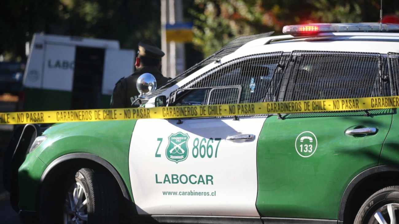 Trágico accidente en Iquique: Joven boliviano fallece en choque frente a Carabineros Trágico accidente en Iquique: Joven boliviano fallece en choque frente a Carabineros