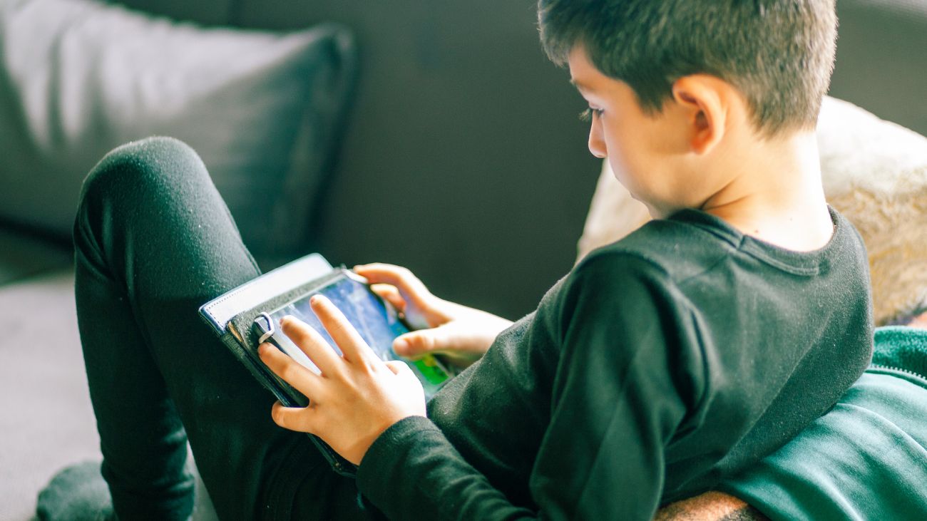 El exceso de tecnología afecta la salud mental de los jóvenes El exceso de tecnología afecta la salud mental de los jóvenes
