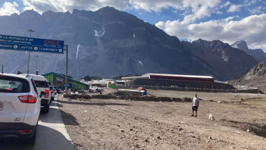 Fiscalizan operaciones en Los Libertadores para mejorar ingreso de argentinos