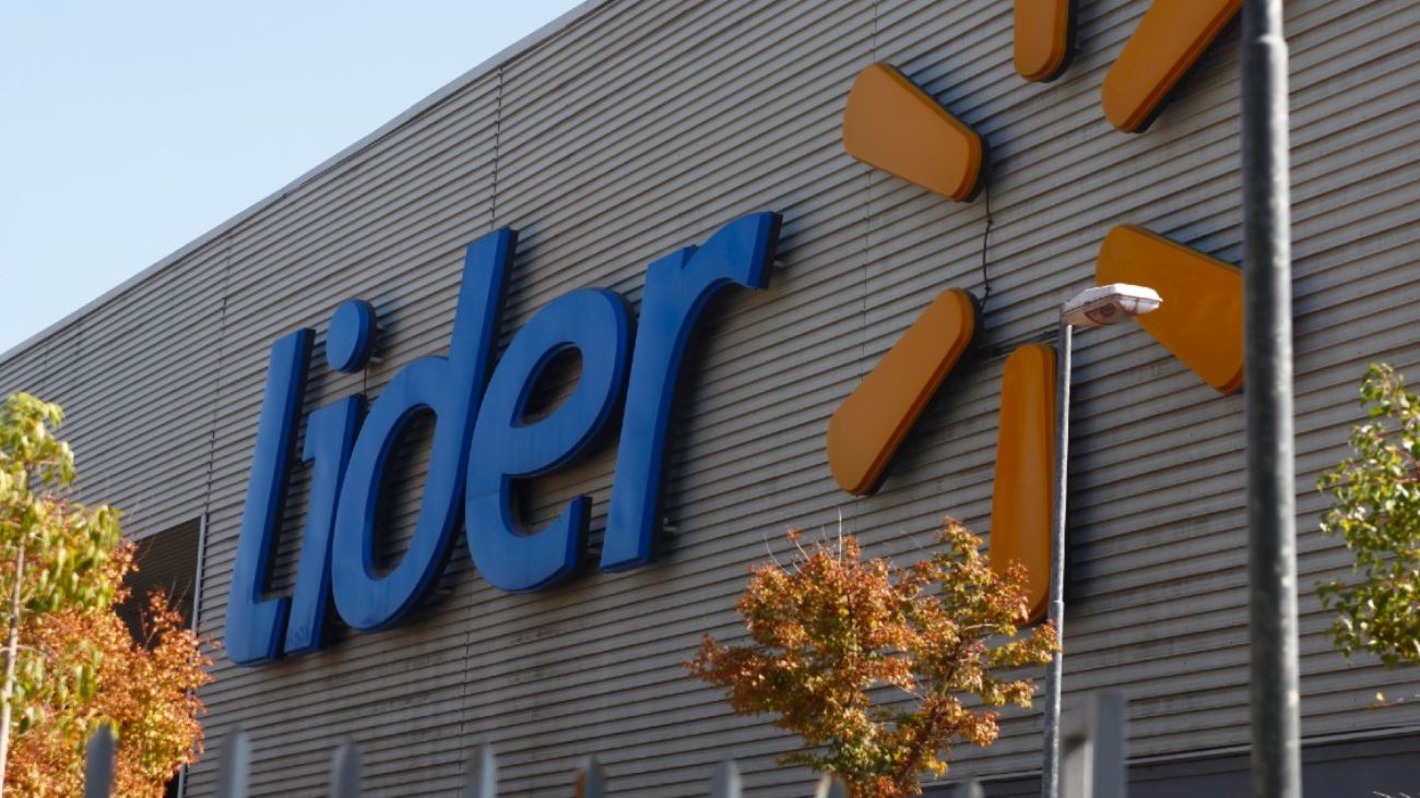 Delincuentes roban claves de Walmart Chile para facturar $380 millones Delincuentes roban claves de Walmart Chile para facturar $380 millones
