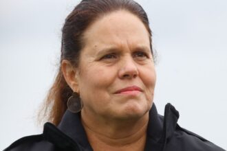 Renuncia solicitada a ministra Maya Fernández por compra fallida de casa Allende