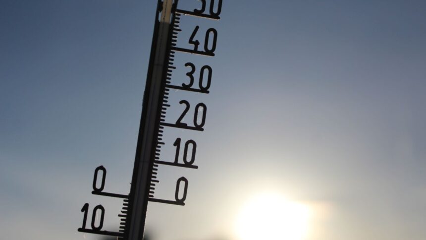 Se pronostica ola de calor en Santiago con temperaturas hasta 35°C