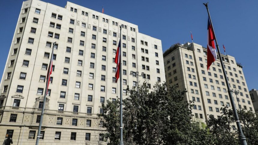 Ministerio de Hacienda de Chile emite bonos en euros y dólares