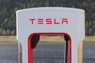 Tesla lucha por ventas en Europa y China: precios y créditos en crisis