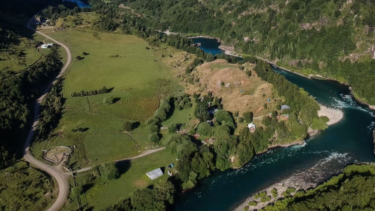 Intensifican búsqueda de turista estadounidense desaparecido en río Futaleufú Intensifican búsqueda de turista estadounidense desaparecido en río Futaleufú