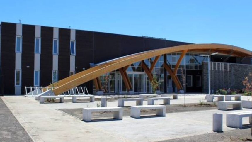 Hombre herido con impactos de bala ingresa a Cesfam "Entre Ríos"