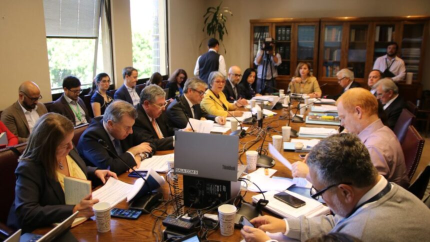 Parlamentarios confían llegar a acuerdo sobre reforma previsional en Chile