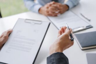 Vacantes laborales sin experiencia en ministerios chilenos: ¿cómo postular?