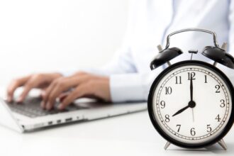 La reducción de horas laborales continuará de forma progresiva hasta 2028