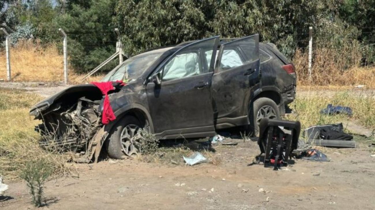 Persecución policial en Ruta 5 Sur deja auto volcado y detenidos Persecución policial en Ruta 5 Sur deja auto volcado y detenidos