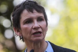 Ministra del Interior promueve seguridad y comercio en Tarapacá