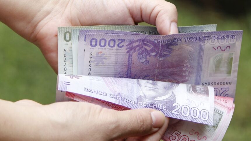 Aumento del salario mínimo: impacto positivo en trabajadores chilenos