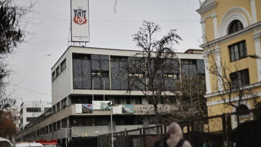 Liceos emblemáticos en declive en ranking de la PAES 2024