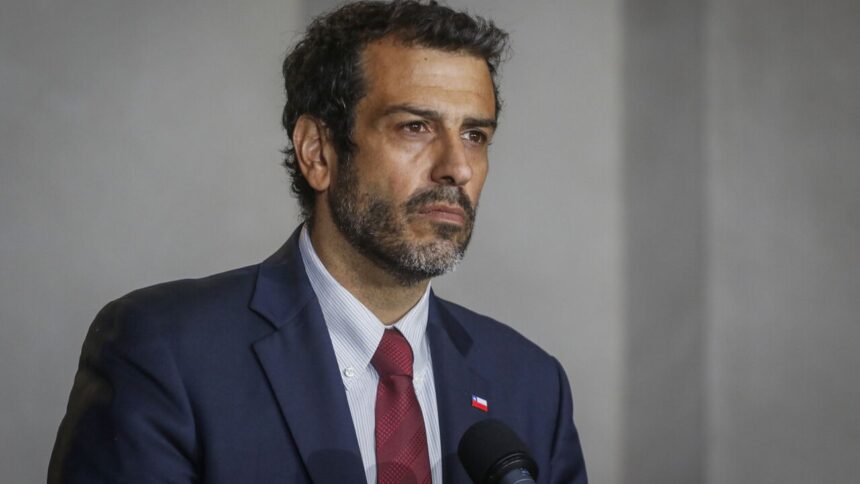 Nuevos antecedentes vinculan a Rodrigo Delgado con caso Audio y Factop