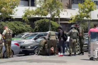 Violencia en Santiago: limpiavidrios herido de bala en altercado con automovilista