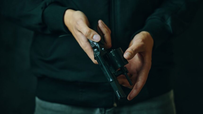 Crisis de Control de Armas en Chile: Gobernador llama a la acción