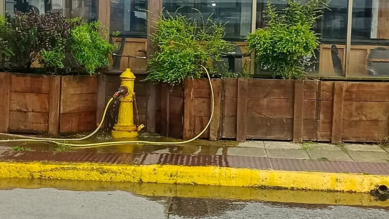 Restaurante en Puerto Montt denunciado por robo de agua del grifo Restaurante en Puerto Montt denunciado por robo de agua del grifo