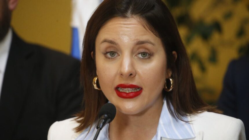 Críticas de Camila Musante a la reforma de pensiones en Chile