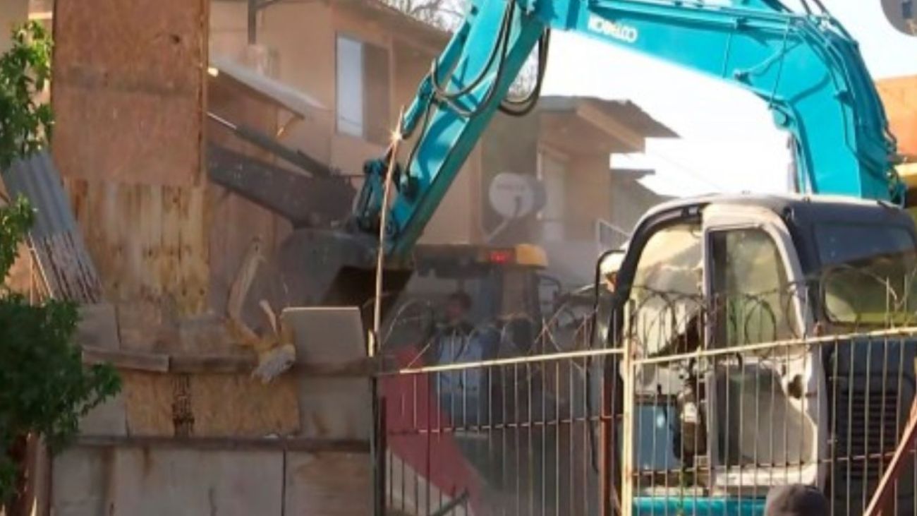 Demolición de campamento en Quinta Normal: alcaldesa habla de situación Demolición de campamento en Quinta Normal: alcaldesa habla de situación