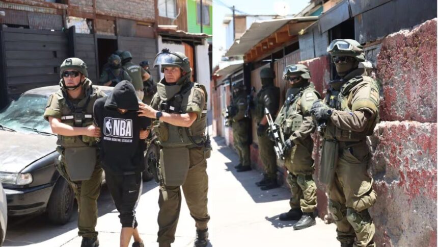 Allanamientos en Pudahuel desmantelan red de microtráfico de drogas