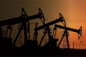 Aumento récord de la demanda mundial de petróleo: crecimiento de 1,5 millones de b/d.