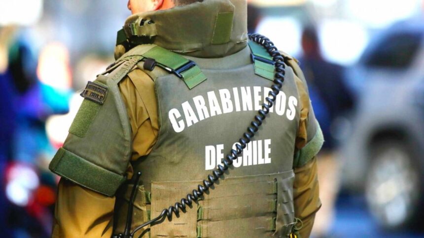 Hombre parapetado en Recoleta mantiene rehén a niño de 4 años