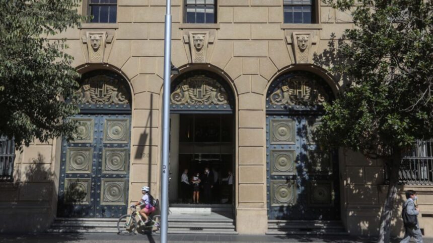 Solicitud de transparencia y colaboración tras fallecimiento en Ministerio de Hacienda