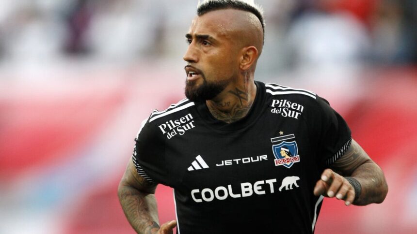 Arturo Vidal insta a resolver paro del Sifup y critica interrupciones