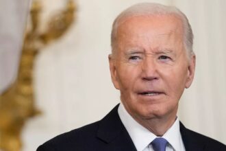 Joe Biden alerta sobre la democracia frágil al finalizar su mandato