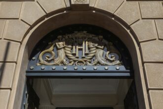 Diputados de RN piden investigación por muerte de funcionaria en Ministerio