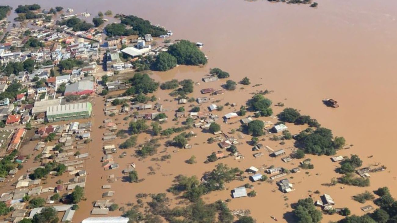 Inundaciones extremas en Brasil: ciudades colapsan bajo fuertes lluvias Inundaciones extremas en Brasil: ciudades colapsan bajo fuertes lluvias