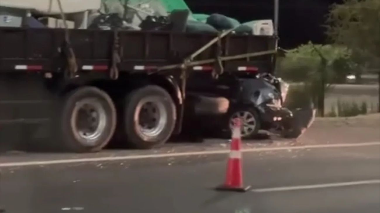Fatal accidente en Ruta 5 Sur: conductor fallece tras colisión con camión Fatal accidente en Ruta 5 Sur: conductor fallece tras colisión con camión