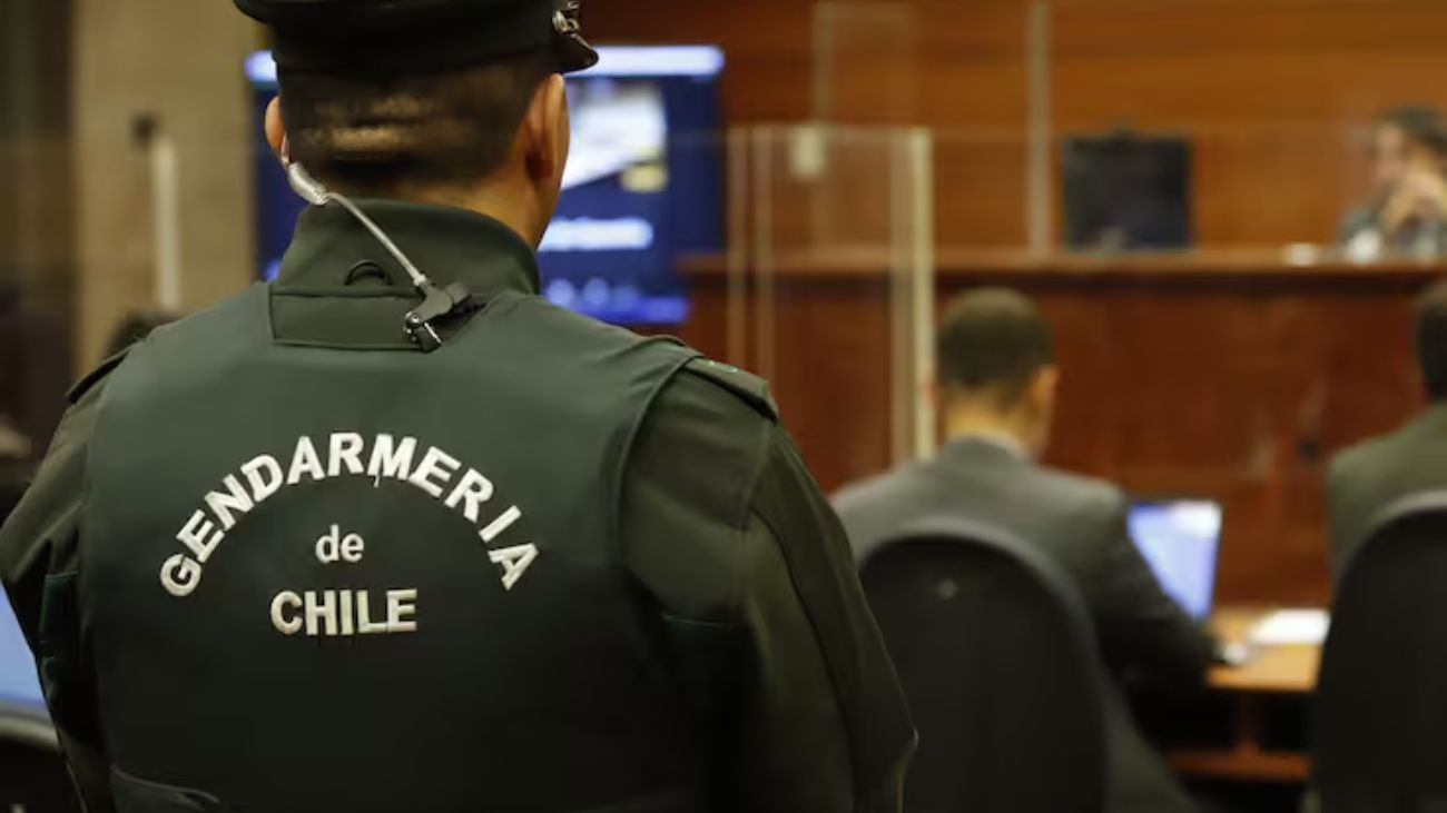 Mujer en La Pintana acusada de matar a su hijo tetrapléjico Mujer en La Pintana acusada de matar a su hijo tetrapléjico