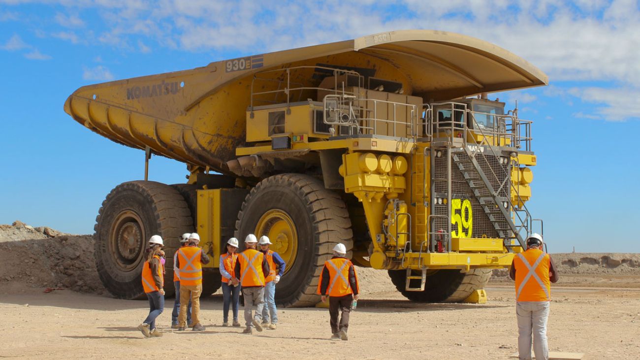 Amplia oferta de empleo en Komatsu: ¡Postula ya! Amplia oferta de empleo en Komatsu: ¡Postula ya!