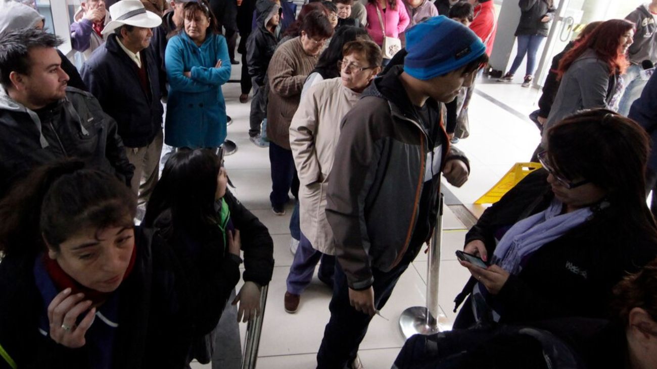 Denuncian catástrofe sanitaria por listas de espera en Chile Denuncian catástrofe sanitaria por listas de espera en Chile