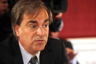 Senador critica a ministra del Trabajo por postura en reforma de pensiones