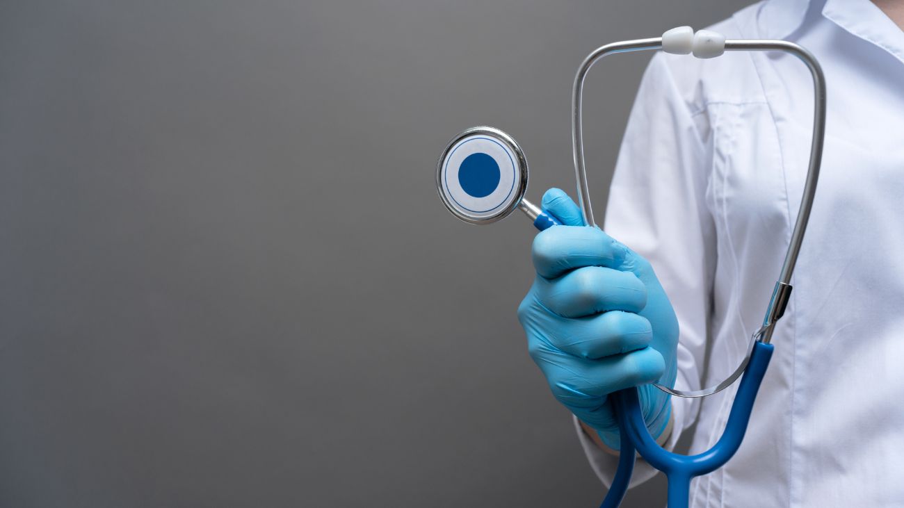 La inteligencia artificial en medicina: beneficios, desafíos y consideraciones éticas La inteligencia artificial en medicina: beneficios, desafíos y consideraciones éticas