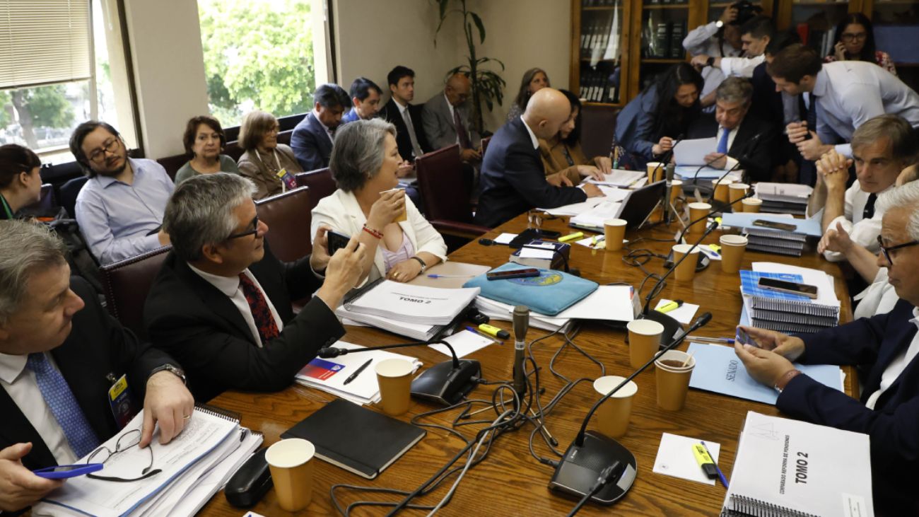 Reunión entre fiscal y ministro de Hacienda por recorte presupuestario Reunión entre fiscal y ministro de Hacienda por recorte presupuestario