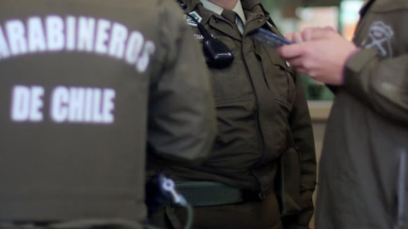 Violento robo en Conchalí: pareja de adultos mayores asaltada por menores Violento robo en Conchalí: pareja de adultos mayores asaltada por menores