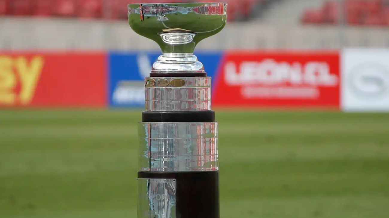 Supercopa de Chile suspendida: Frustración y declaraciones de los involucrados Supercopa de Chile suspendida: Frustración y declaraciones de los involucrados