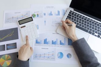 Ganancias récord de Zijin Mining y reducción en producción de cobre