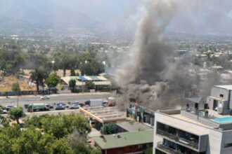 Incendio en servicentro de Ñuñoa causa conmoción en Gran Santiago