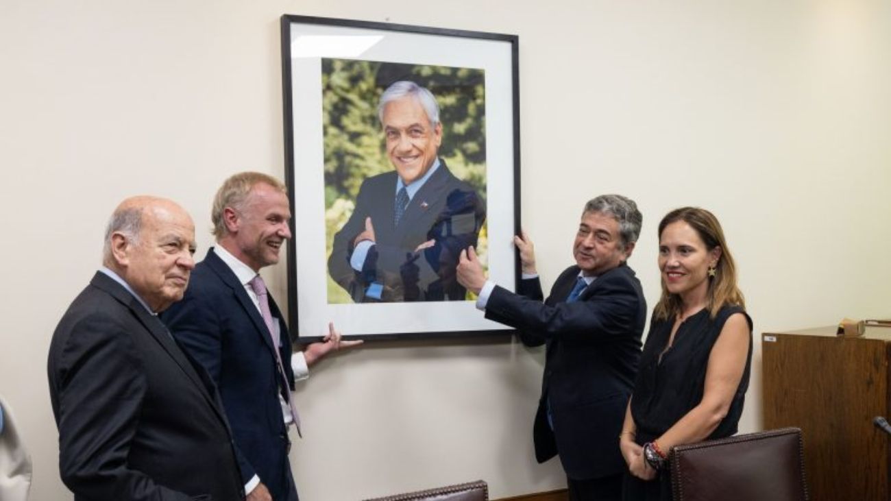 Sala de Hacienda del Senado lleva nombre de Sebastián Piñera Sala de Hacienda del Senado lleva nombre de Sebastián Piñera
