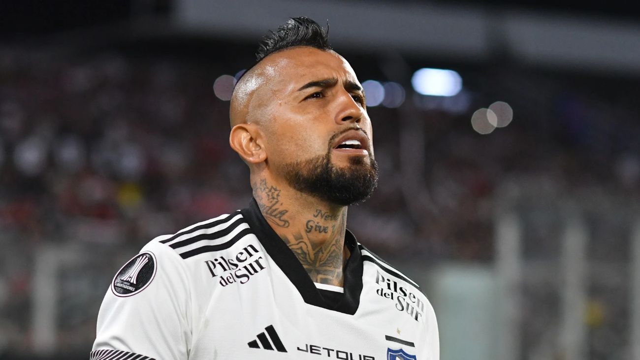 Arturo Vidal celebra nuevos refuerzos y proyecta éxito para Colo Colo Arturo Vidal celebra nuevos refuerzos y proyecta éxito para Colo Colo