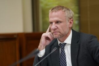 Votación de reforma de pensiones postergada por razones de riesgo